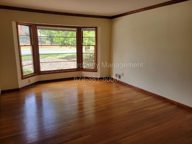 Building Photo - Charming 4 Bedroom Home in Brookhaven!