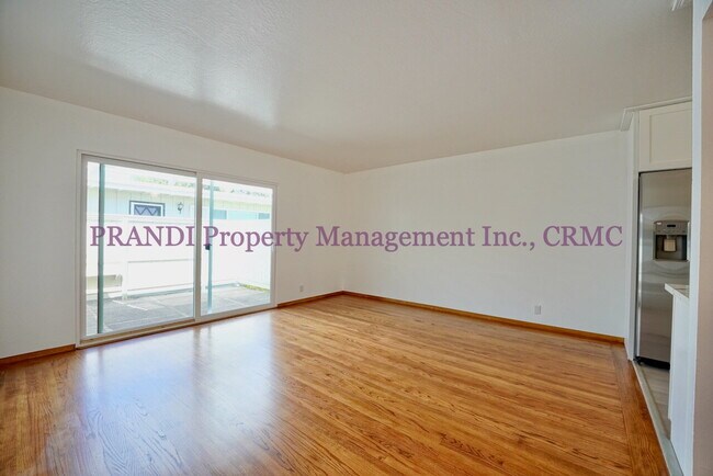Building Photo - Reduced Rent! Now $3,300 (Was $3,500) Qual...