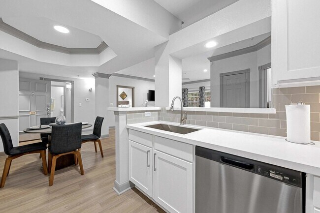 Building Photo - Where Style Meets Sophistication!