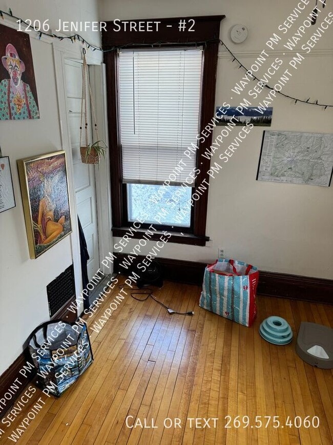 Building Photo - 1206 Jenifer St