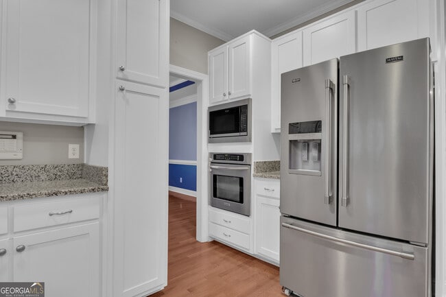 Building Photo - 135 Handshaker Ct