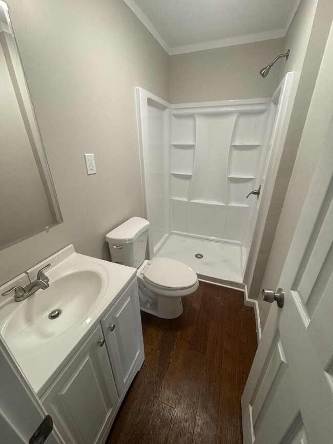 Building Photo - Updated 3 bed/2 bath with Carport
