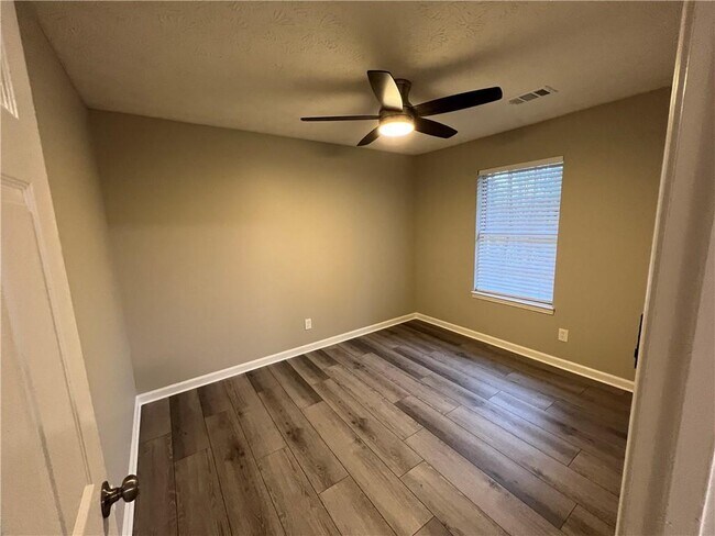 Building Photo - 6590 A C Smith Rd