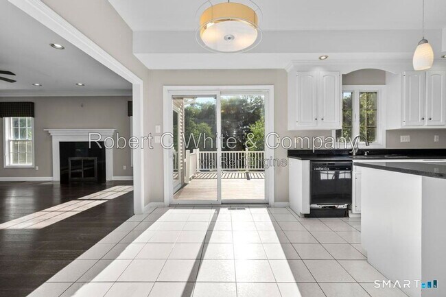 Building Photo - 155 Beardsley Rd