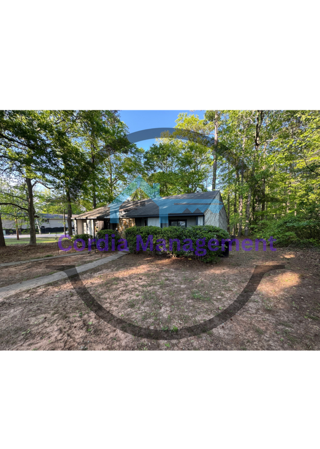 Building Photo - 2 BR Nicely Modern Duplux in Fairburn