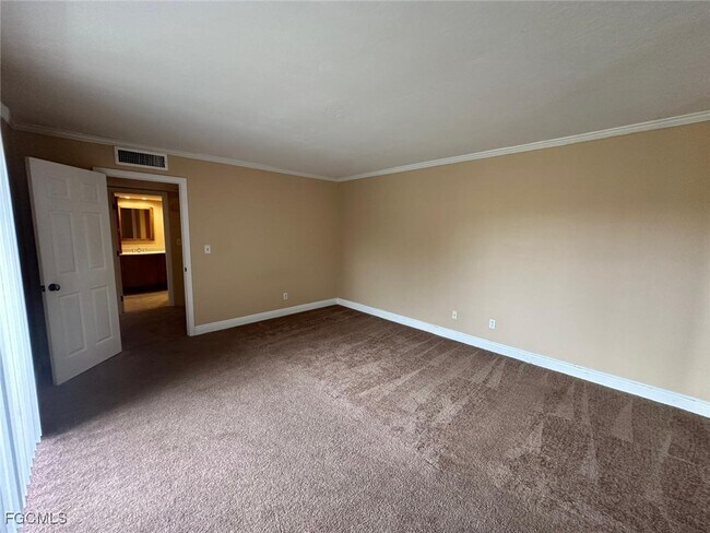 Building Photo - 1709 Park Meadows Dr