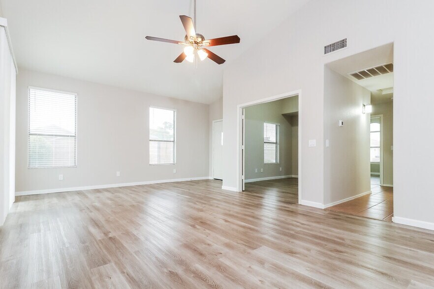 Building Photo - 15112 W Eureka Trail