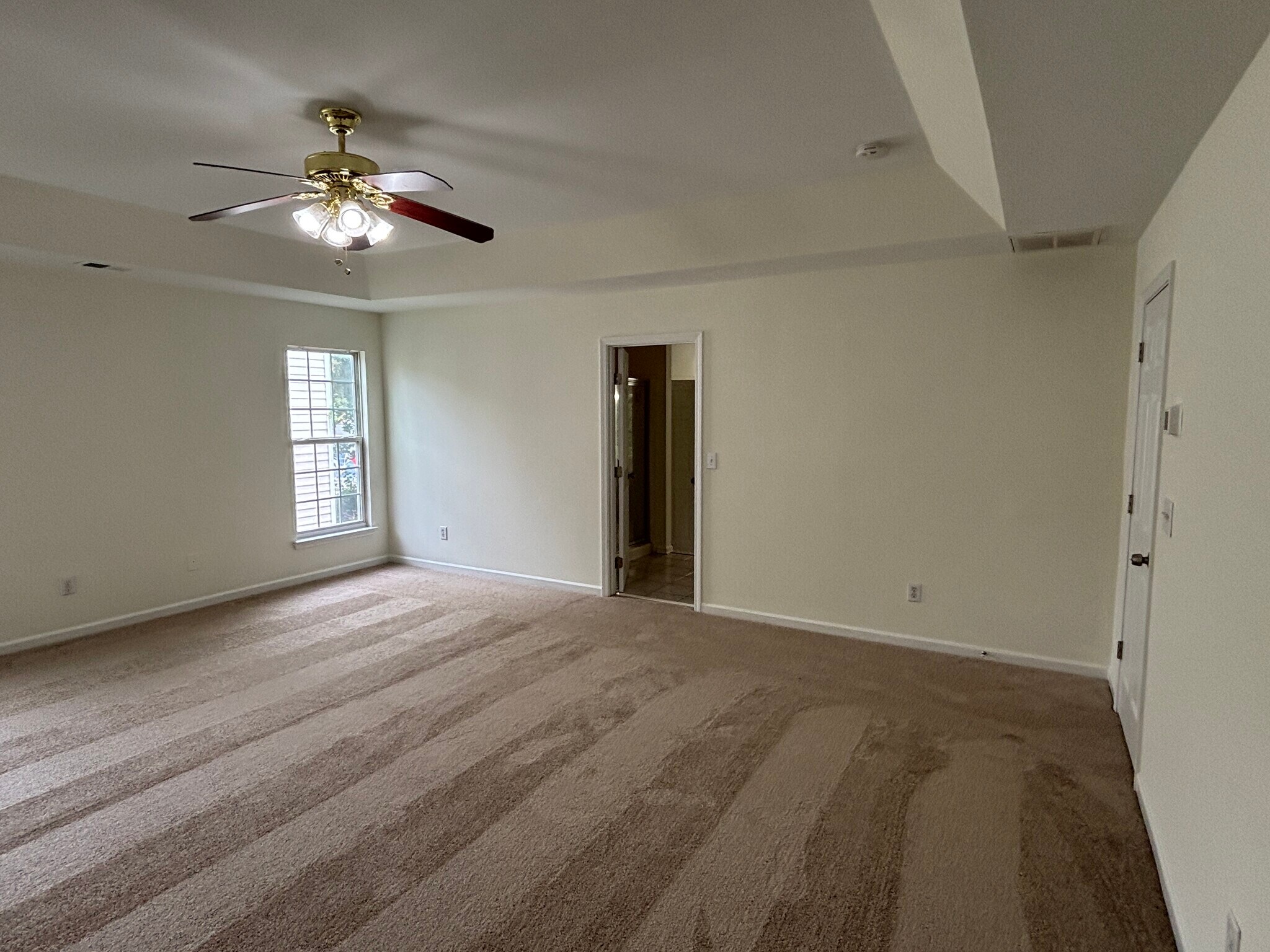 Building Photo - 15938 Wayland Dr