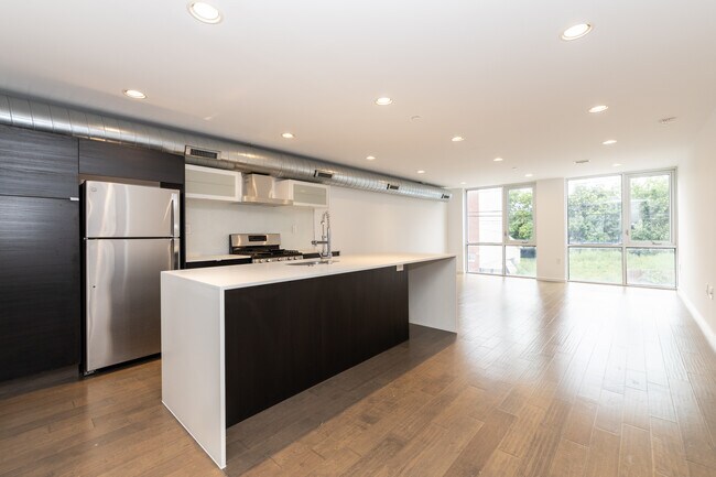 Building Photo - 1422 N 7th St