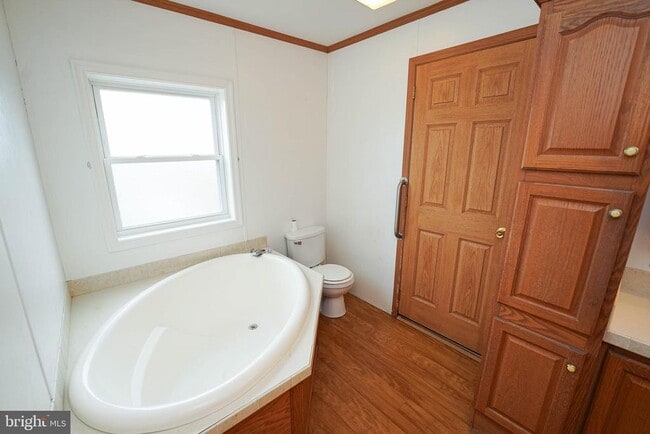 Building Photo - 12179 Country Dr