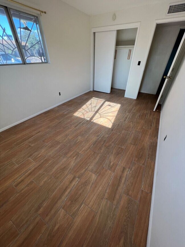 Building Photo - HOUSE FORE RENT