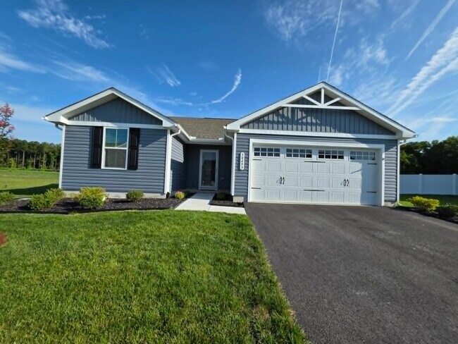 Building Photo - 38493 Barberry St