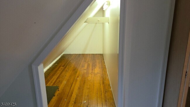 Building Photo - 177 Ashland Ave