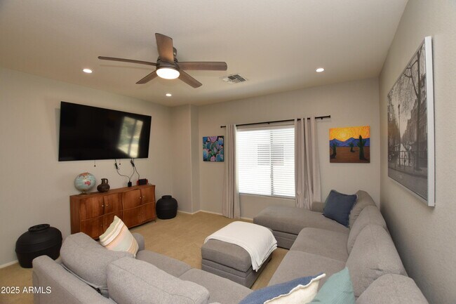 Building Photo - 44236 Adobe Cir