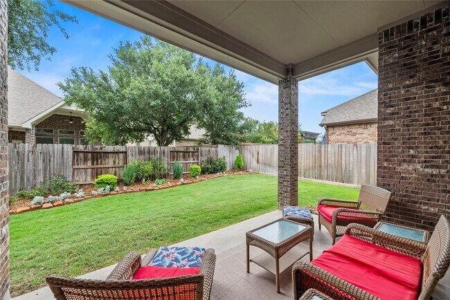Building Photo - 28706 Hemlock Red Ct