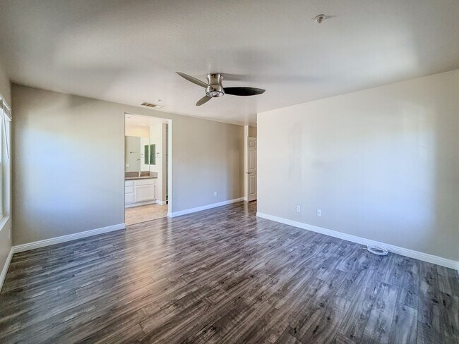 Building Photo - 818 Navigator Way