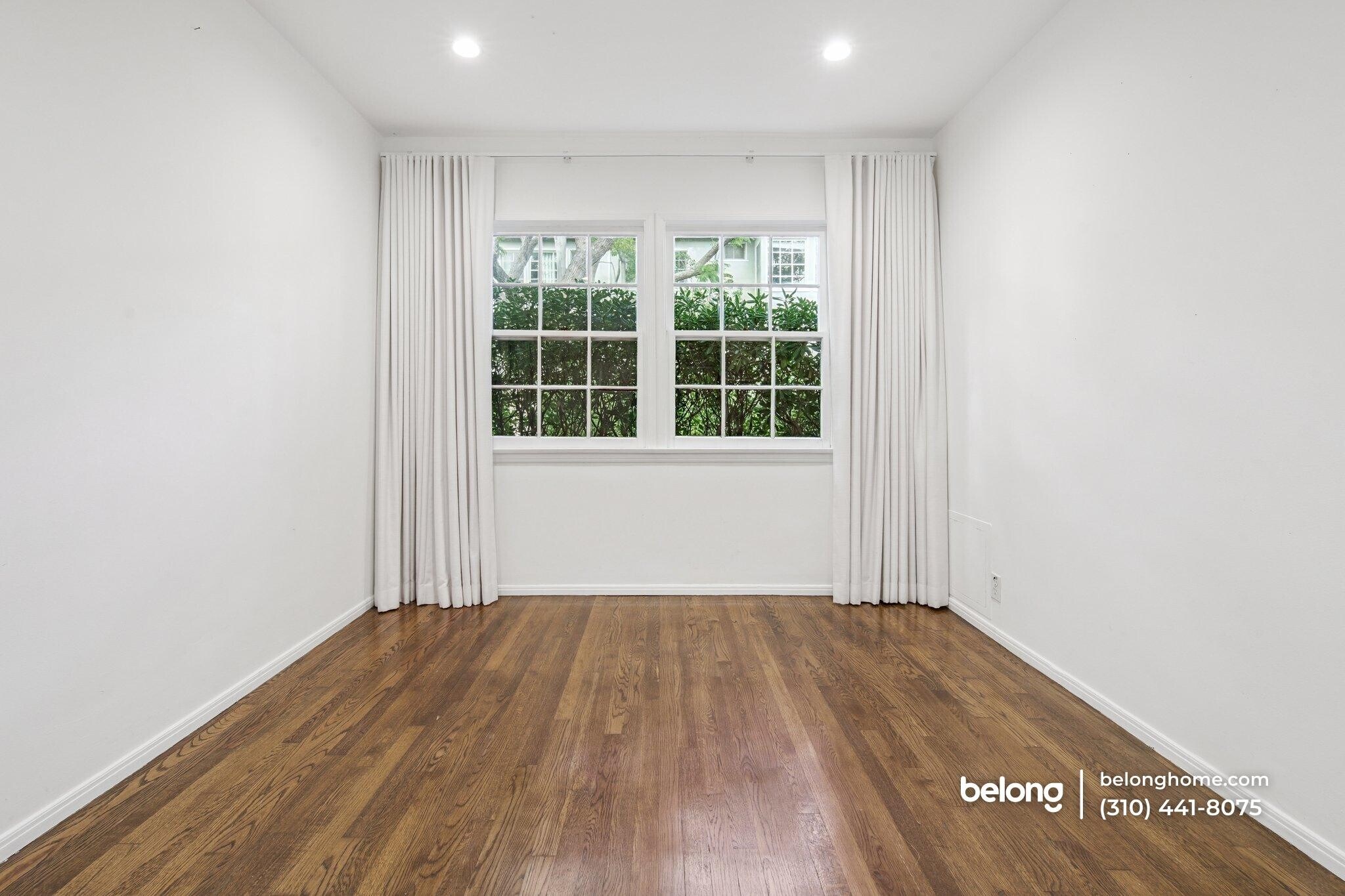 Building Photo - 1032 19th St