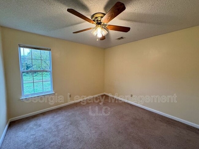 Building Photo - 3018 Old Maysville Rd