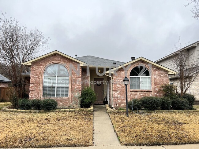 Primary Photo - Charming 3/2/2 in Flower Mound For Rent!