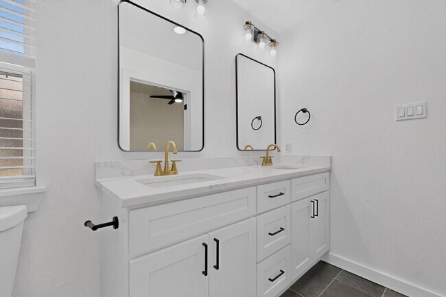 Building Photo - Gem In Flower Mound Waiting On You!!!