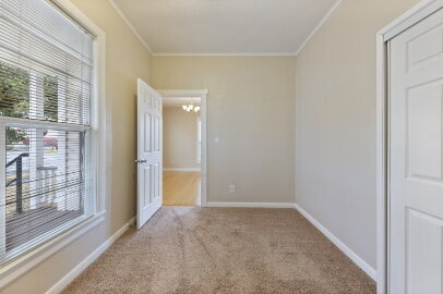 Building Photo - Charming & Updated Home with Garage