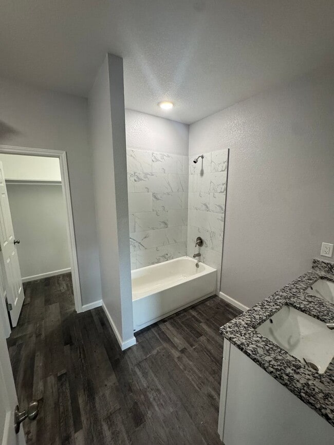 Building Photo - 3/2/2 NEW CONSTRUCTION Spacious YARD WITH ...