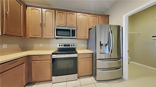 Building Photo - 876 Hacienda Cir