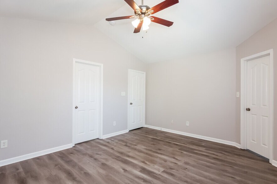 Building Photo - 2643 Oasis Ln