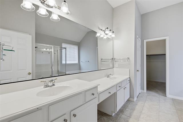 Building Photo - 3207 Warwick Ct