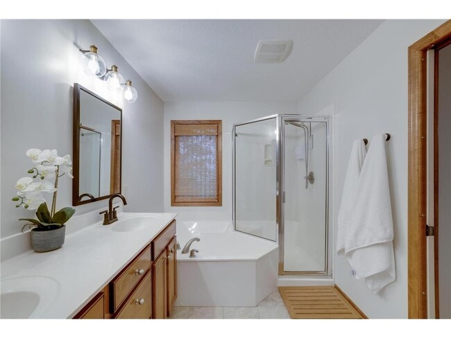 Building Photo - 645 Ramsey Cir
