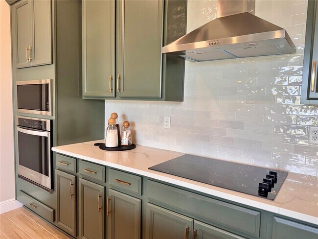 Building Photo - 2928 Voyager Ave