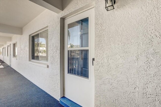 Building Photo - 350 79th Ave N