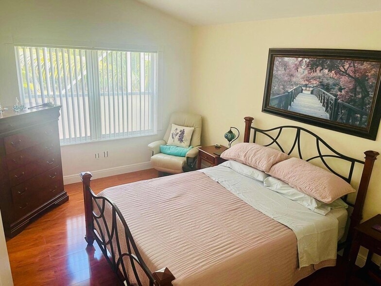 Building Photo - 6817 Barnwell Dr