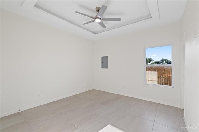 Building Photo - 2713 Brookside Bend St