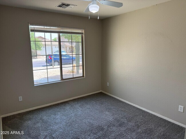 Building Photo - 13933 W Port Royale Ln