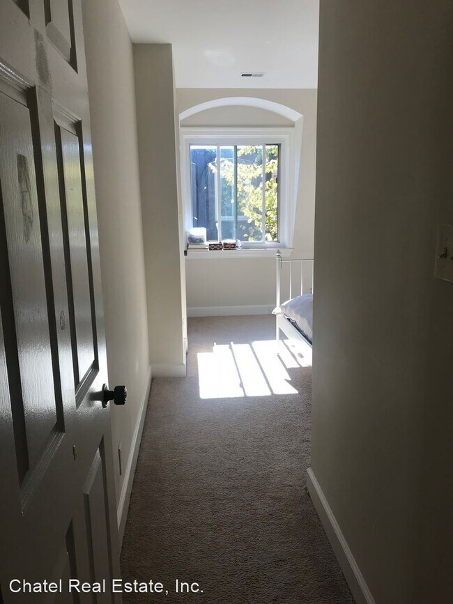 Building Photo - 3 br, 2.5 bath House - 1220 Eton Court, NW