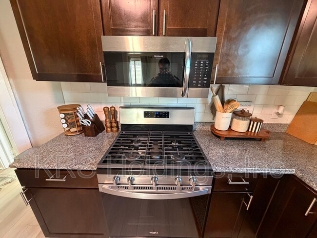 Building Photo - 1088 Norview Ave