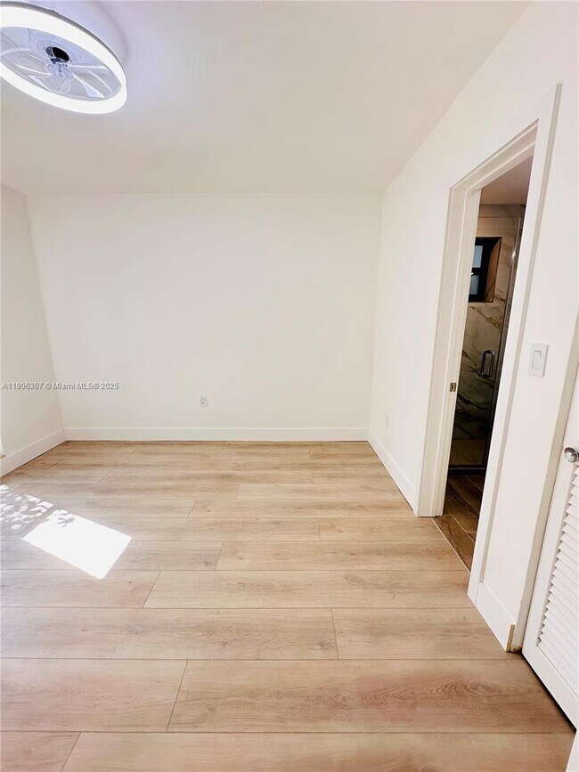 Building Photo - 5991 SW 76th St