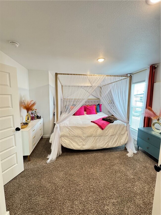 Building Photo - 821 Massachusetts Ave