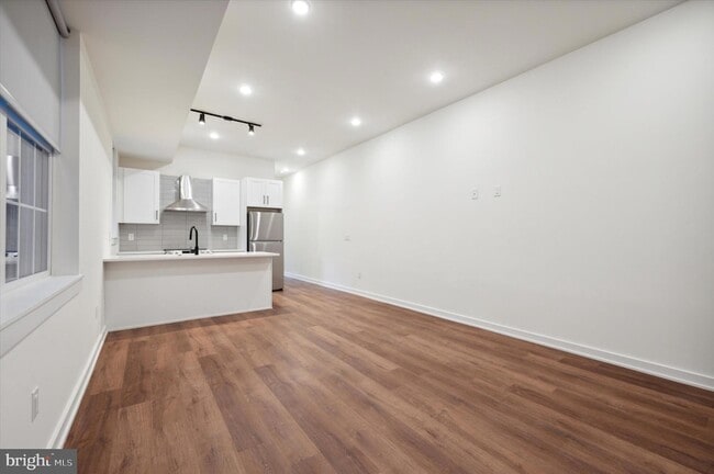 Building Photo - 2513 N Howard St