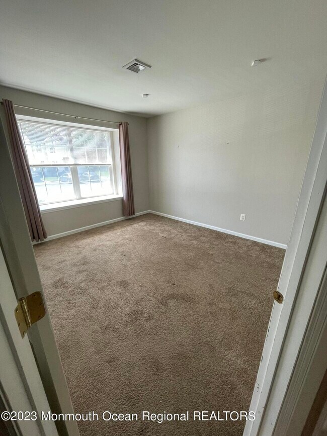 Building Photo - 48 Timberline Dr