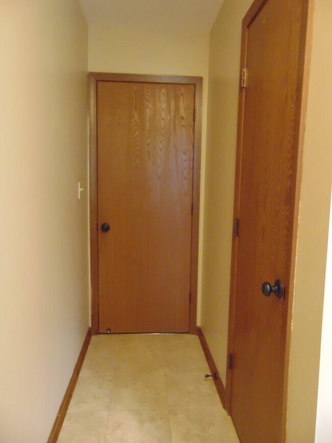 Building Photo - Amazing 3 Bed 2 Bath Country Home With Fab...