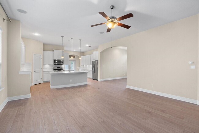 Building Photo - 4-Bedroom Home in Rancho Sienna for Rent