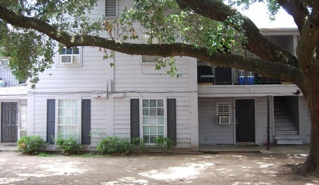 Building Photo - 6215 Tierwester St