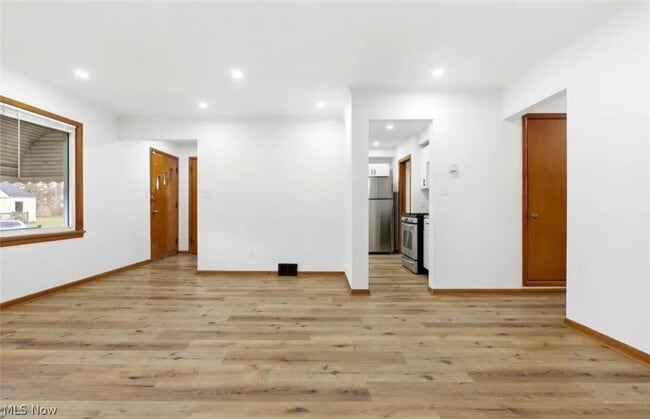 Building Photo - 4422 E 141st St