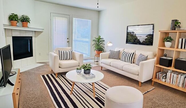 Building Photo - Creekwood Park Townhomes - 3 Bedrooms, 2 Baths, 2-Car Garage — Move-In Ready!