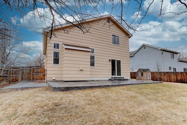 Building Photo - Stunning 5Bed/4Bath Home in the Heart of Erie