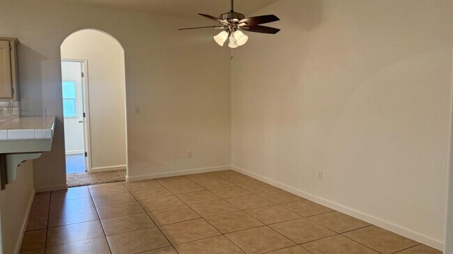 Building Photo - 1548 W Hampton Cir
