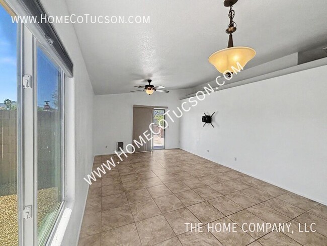 Building Photo - 6619 W Wenden Way