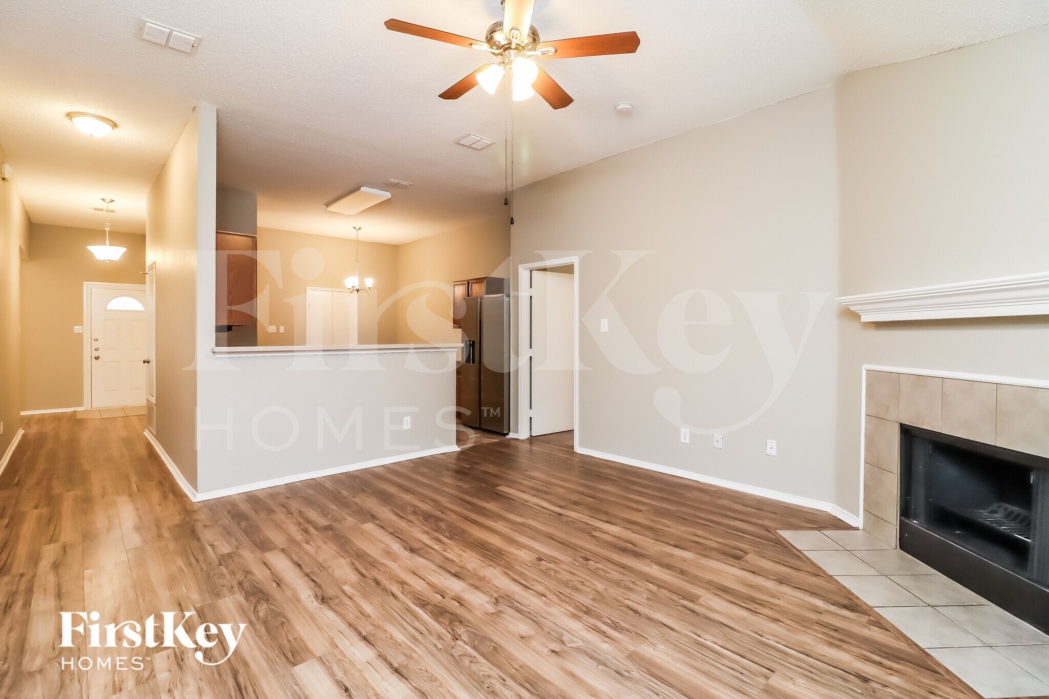 Building Photo - 729 Ridge Top Dr